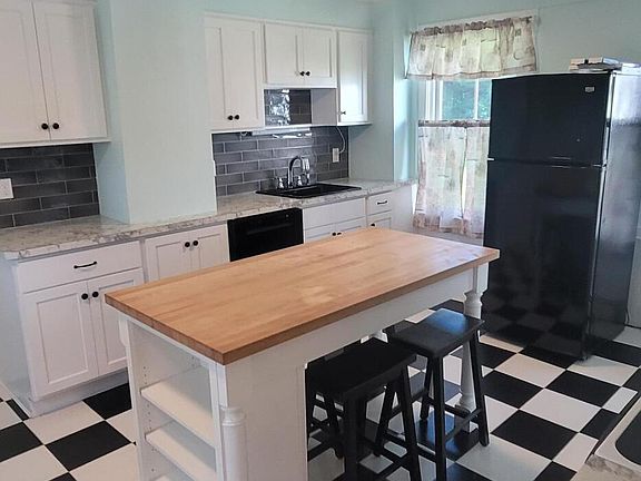 4th image of 340 Main Street APT 1