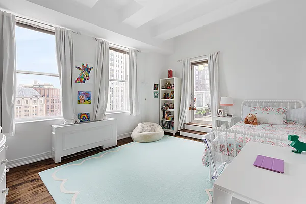 Sold by Compass | media 33