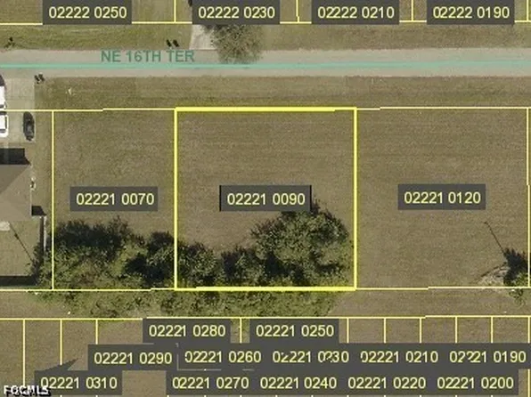 2318 NE 16th Ter, Cape Coral, FL 33909