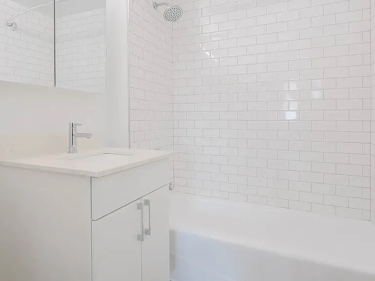 400 W 37th St #7E — Photo 14