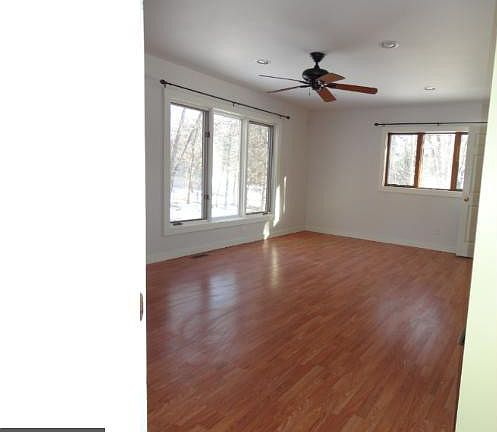5th image of 3900 Clover Ave