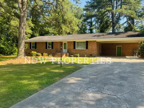 3405 Brookview Dr, Rocky Mount, NC 27804