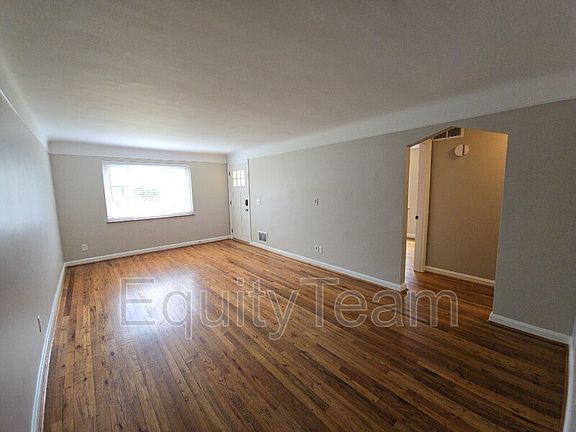 3rd image of 4436 Redmont Ave