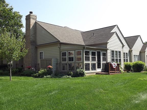3rd image of 39697 Muirfield Ln