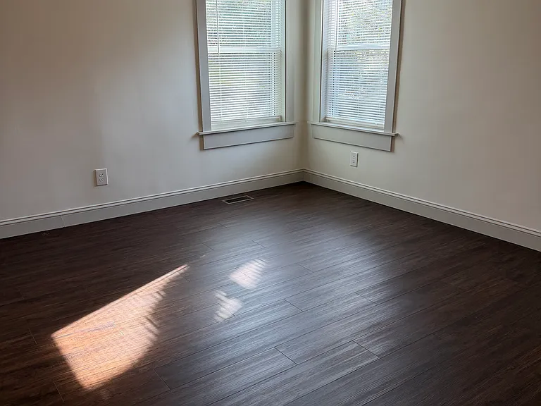 1005 Virginia Ave — Photo 7