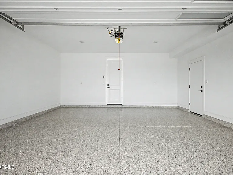 1131 E Yellowstone Pl — Photo 33