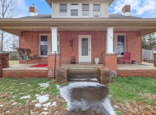 141 Long St W, Mc Ewen, TN 37101