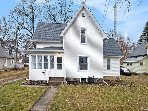 209 N Marquette St, Durand, MI 48429