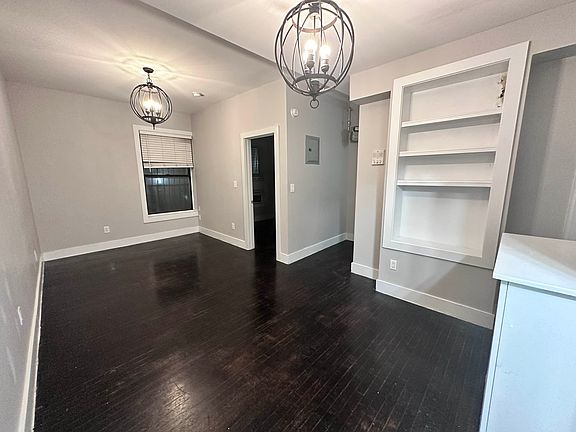 5th image of 618 W 182nd St #L1
