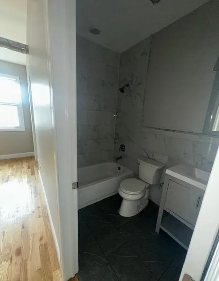 619 E 26th St #201 — Photo 10