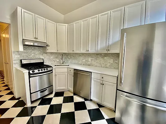 Rented by Brown Harris Stevens | media 6