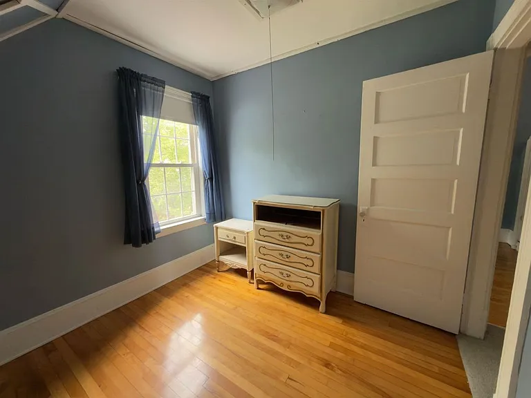 246 E Mason St — Photo 23