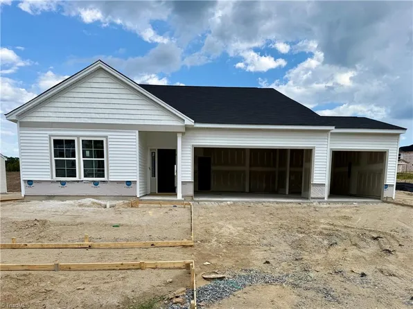 5833 Latigo Ct, Clemmons, NC 27012