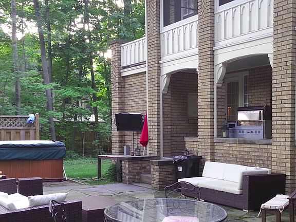 patio/hot tub