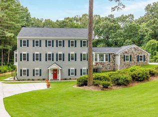 555 Valley Hall Dr, Sandy Springs, GA 30350