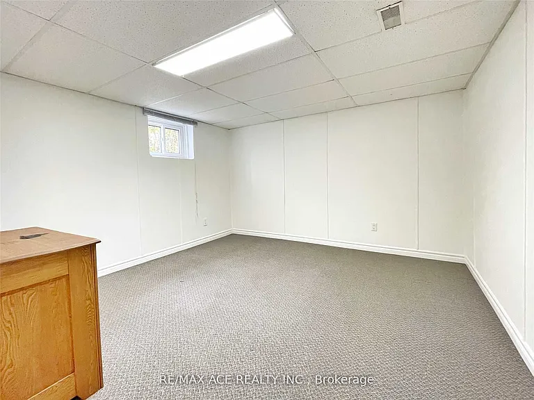 246 Horsham Ave #LOWER — Photo 9