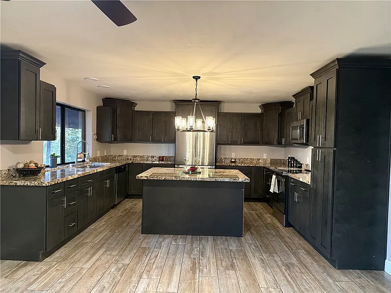 27258 Kiavo Dr — Photo 24
