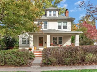 21 Park Ave, Port Washington, NY 11050