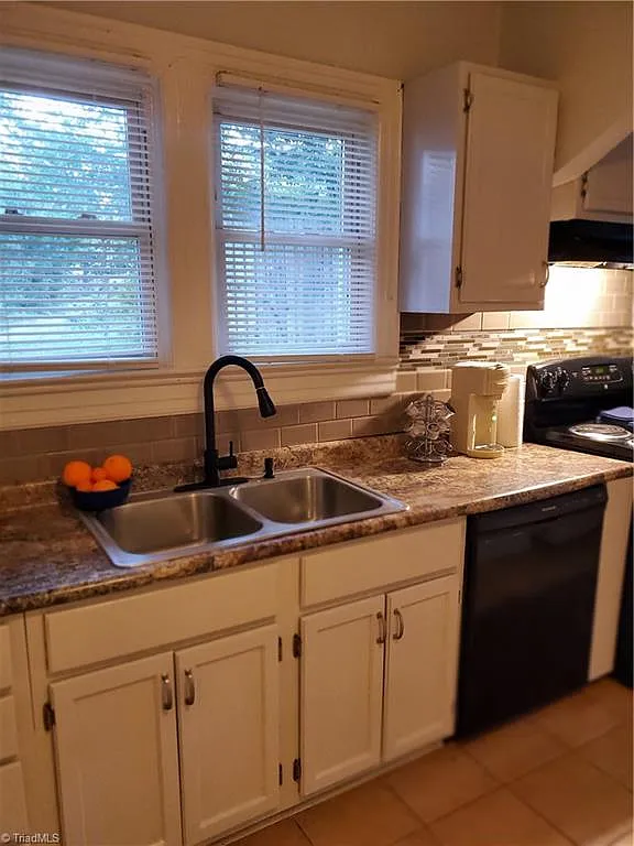 3 bed, $1,450 — Photo 4
