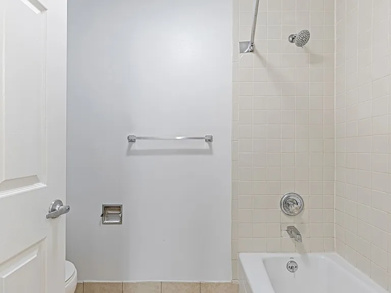 Kilgore Apartments (ANR Kalamazoo LDHA, LLC) — Photo 24
