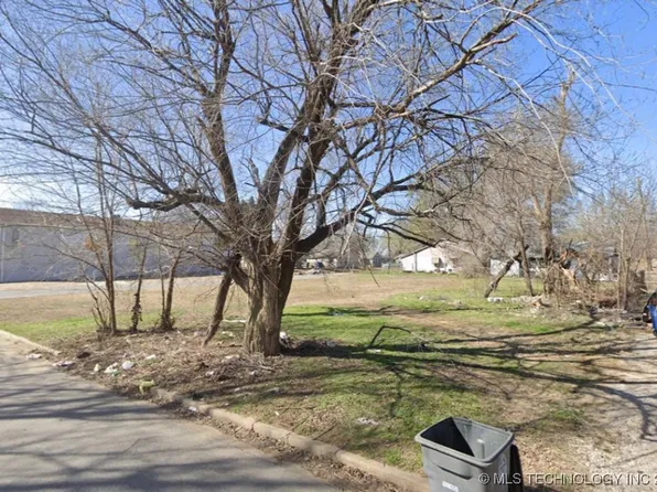 2208 N Atlanta Pl, Tulsa, OK 74110