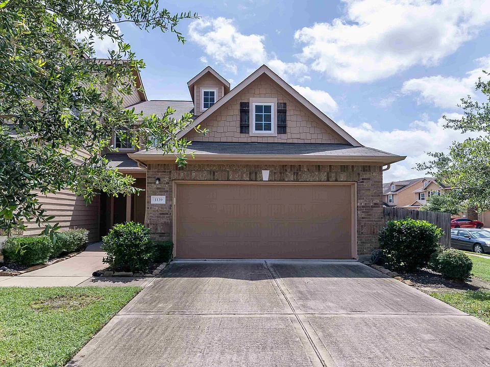 1139 Lexington Grove Dr