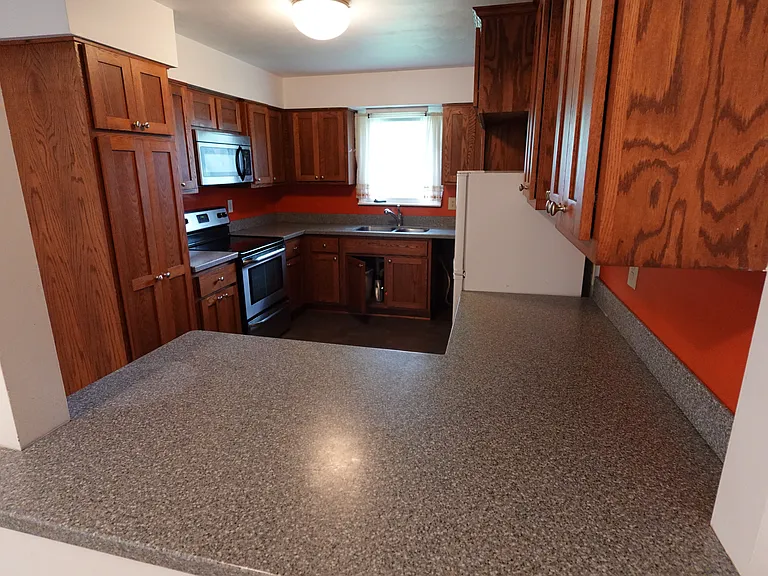 3313 N Locust St — Photo 17