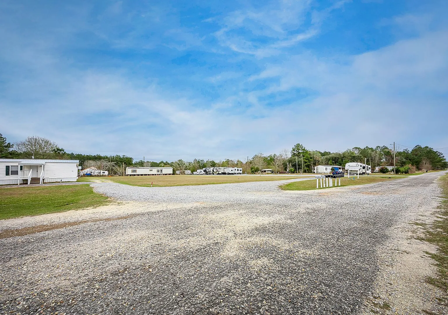 Elizabeth's RV Park -Mobile Homes- — Photo 2