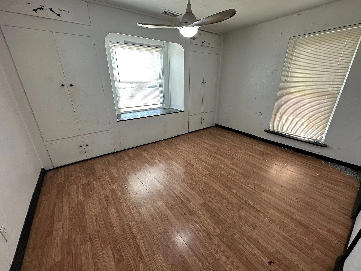 Columbine St 927 — Photo 3