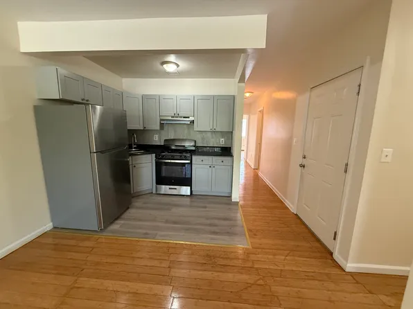 712 Pugsley Ave Floor 3, Bronx, NY 10473