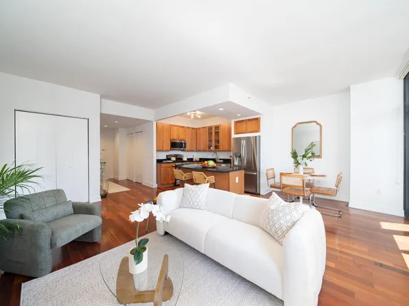 389 Washington St APT 19B, Jersey City, NJ 07302