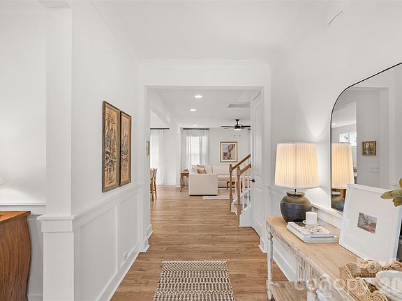 3rd image of 4053 Charlton Rd