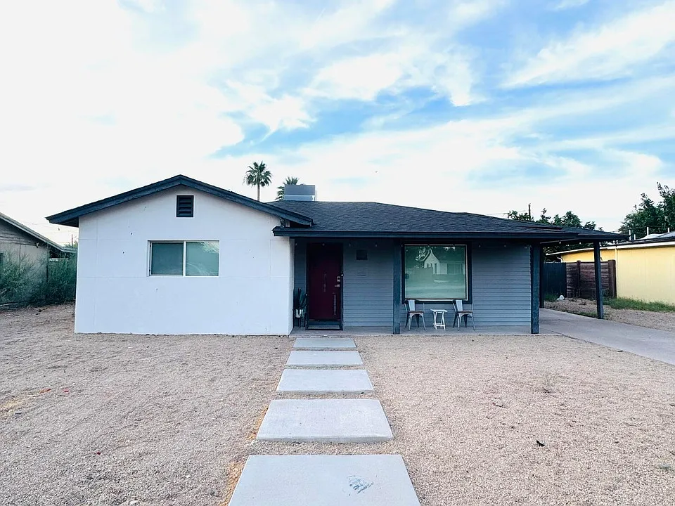 2238 E Mulberry Dr