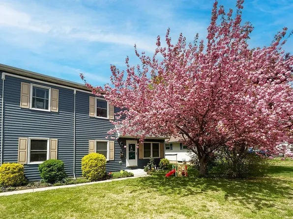 416 Barclay Ave, Morrisville, PA 19067