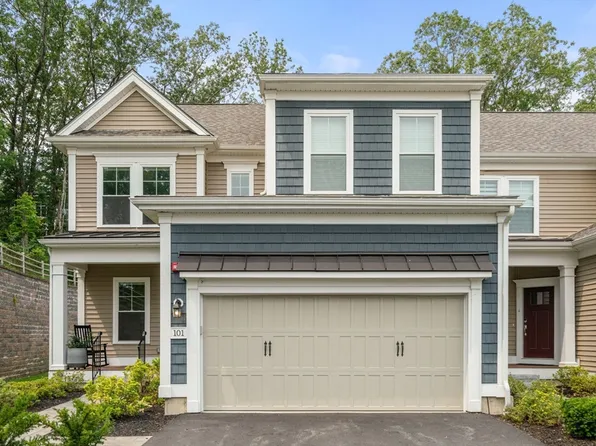 101 White Pond Way #101, Sudbury, MA 01776