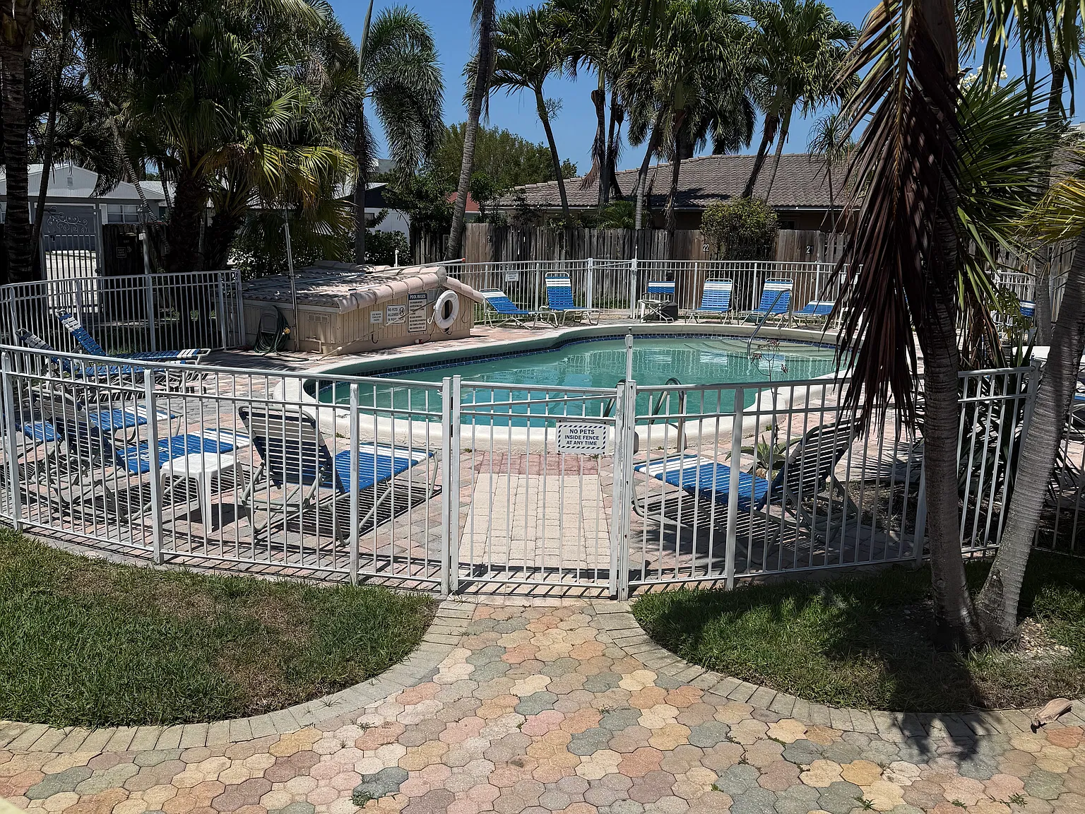 1 bed, 650 sqft, $1,700 — Photo 2