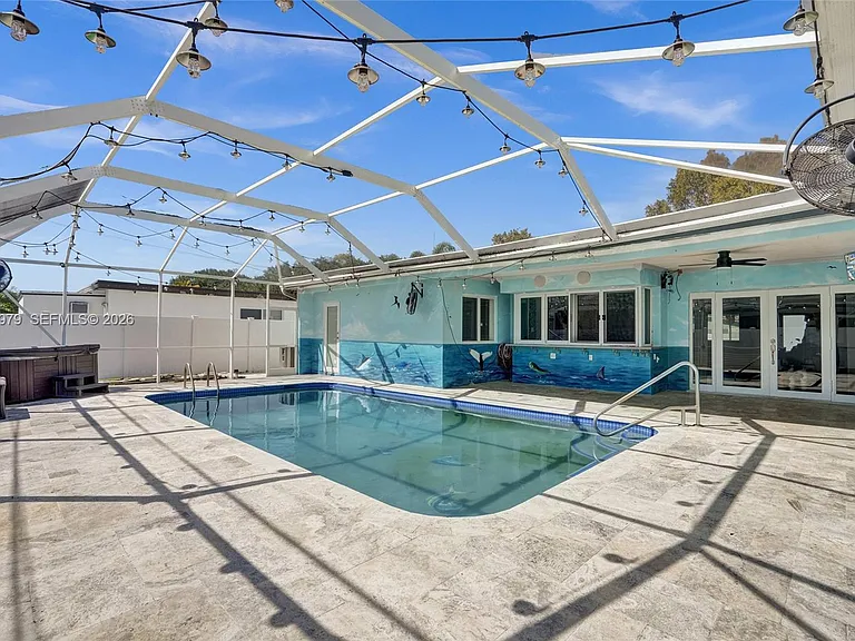 9240 SW 54th St — Photo 30