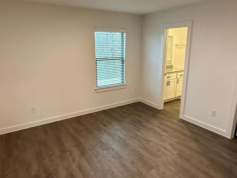 2614 S Fannin Ave — Photo 19