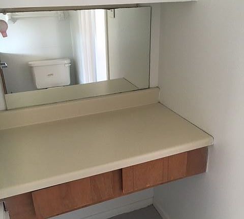 3rd image of 206 Spruce St APT C