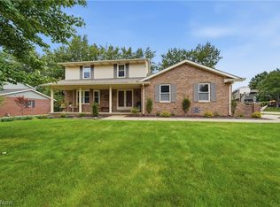 1633 Bennington Cir SW, North Canton, OH 44709