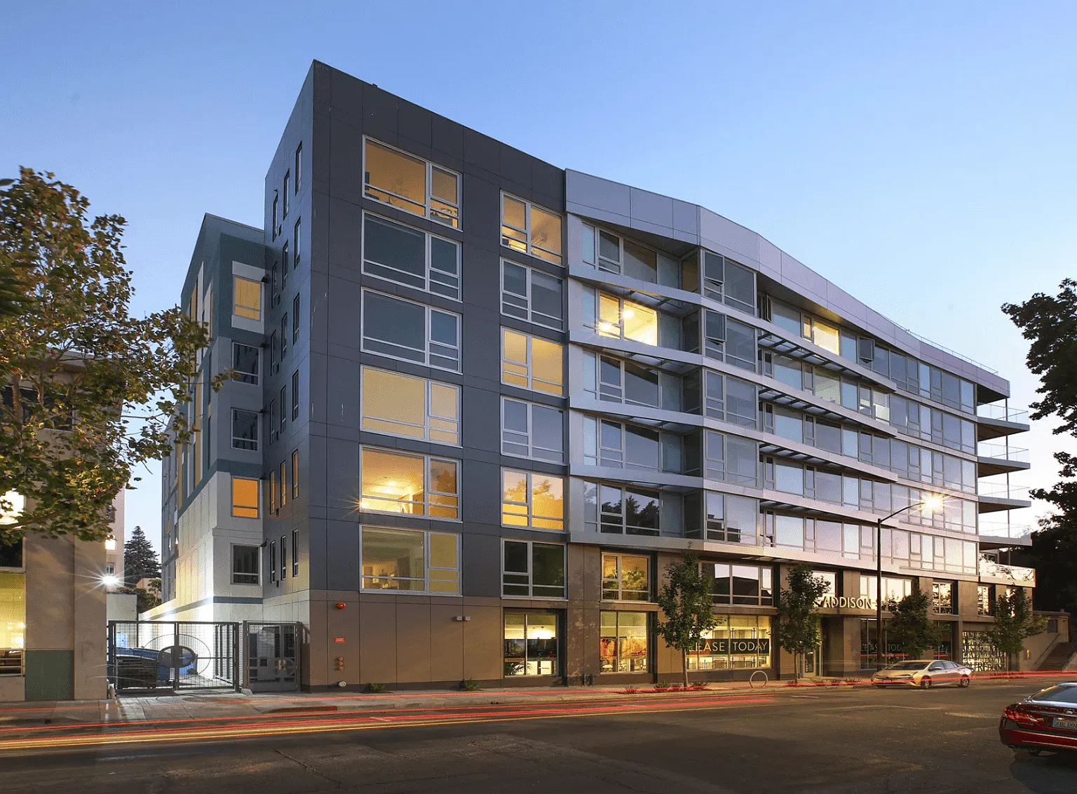 Addison — Photo 3