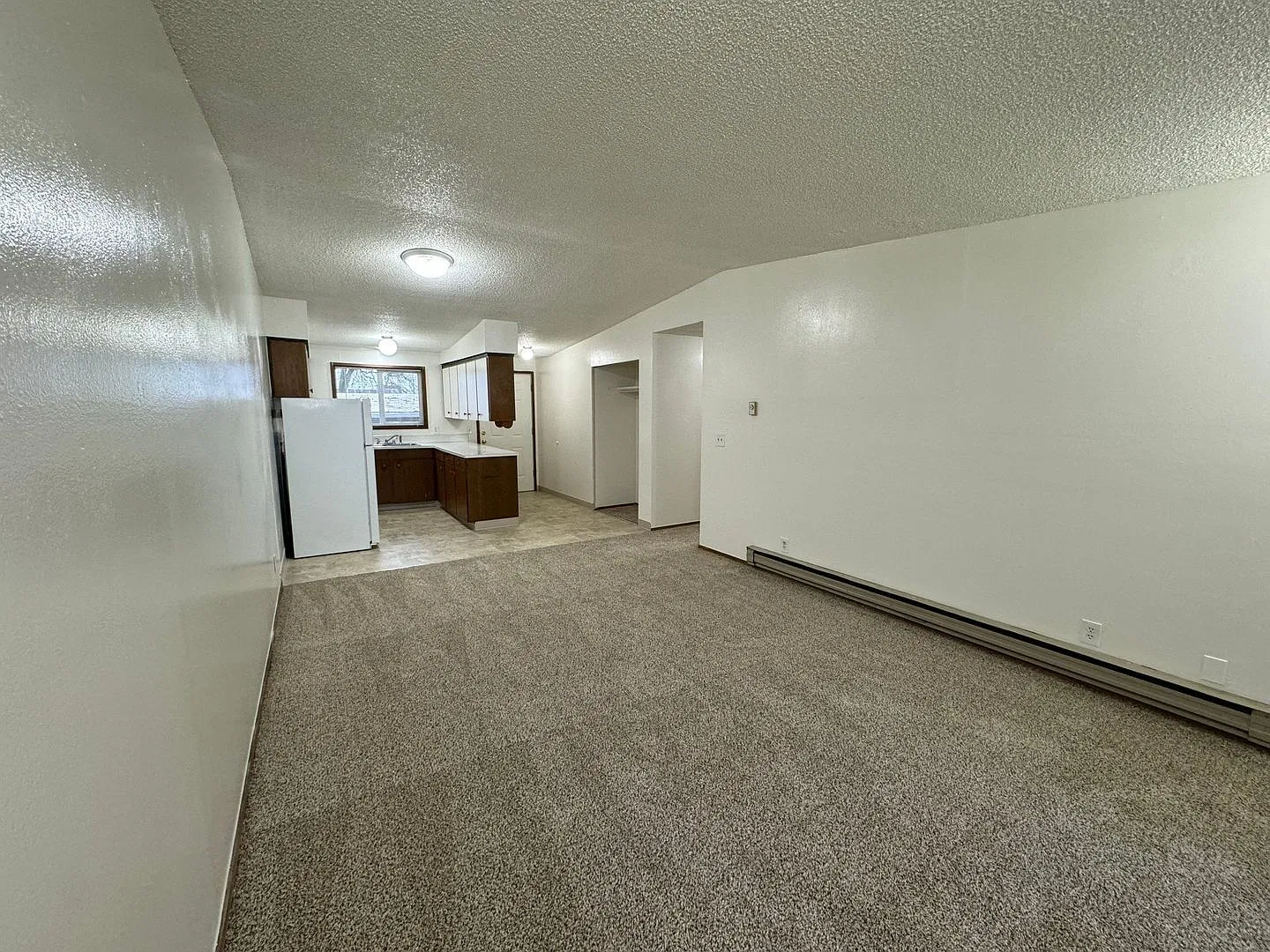2 bed, 1.0 bath, 800 sqft, $1,145 — Photo 4