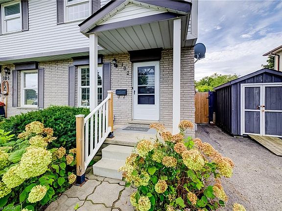 3rd image of 102 Bloomingdale Rd N