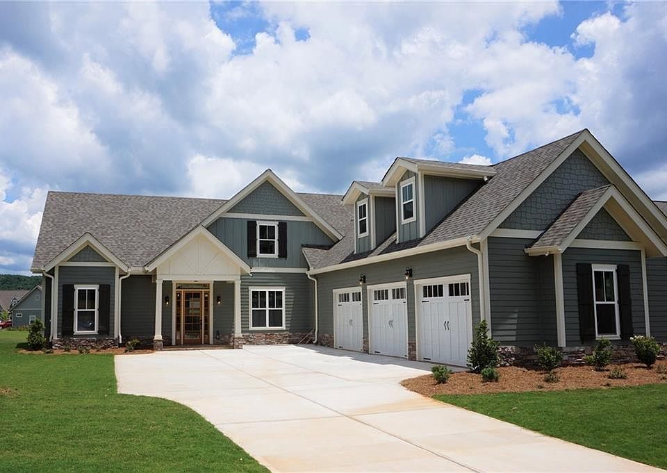 Image 1: Stunning Lake View New Custom Home