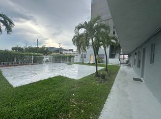 615 NE 8th St APT 4, Hallandale, FL 33009