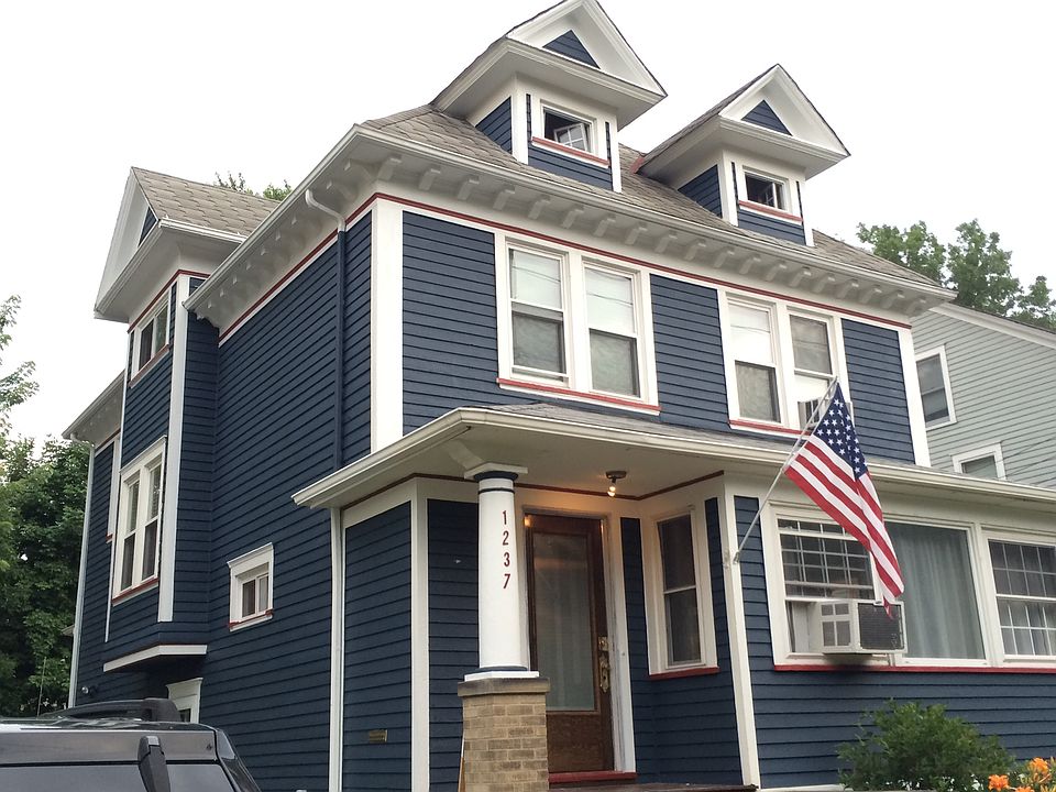 Exterior 2016
