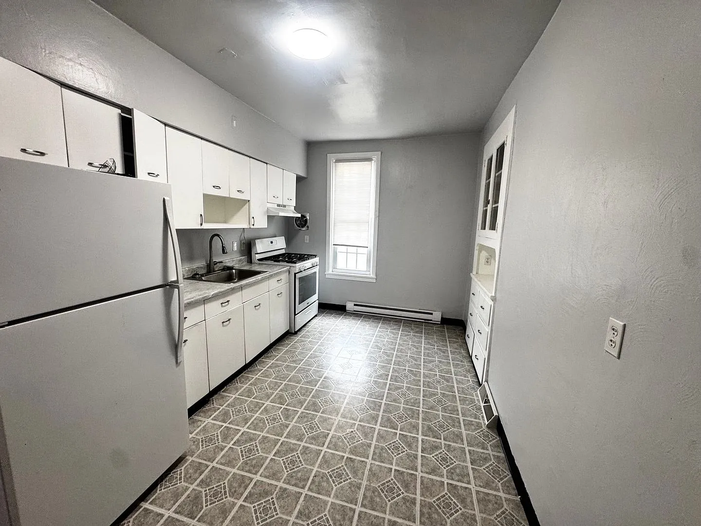 725 Chartiers Street — Photo 1