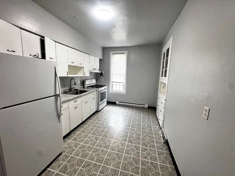 725 Chartiers Street