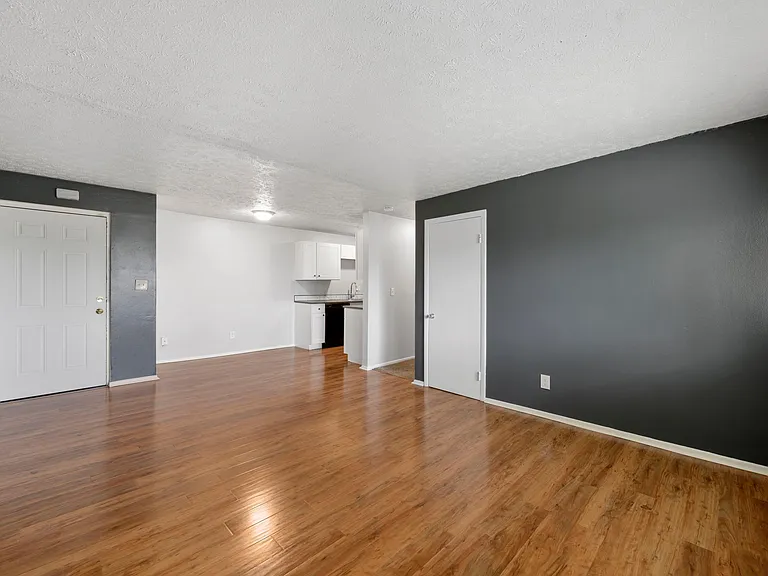 2635 Stanton Ave #11 — Photo 3