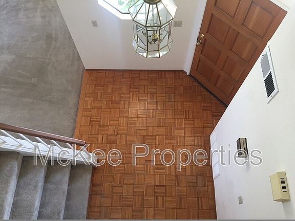3rd image of 12951 Pipilo Ct